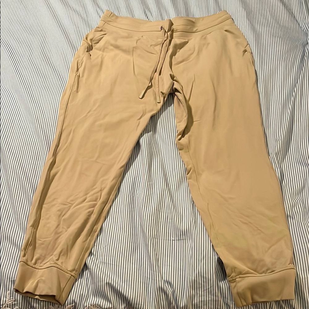 Tan Jogger Pants lululemon size 14 in excellent condition